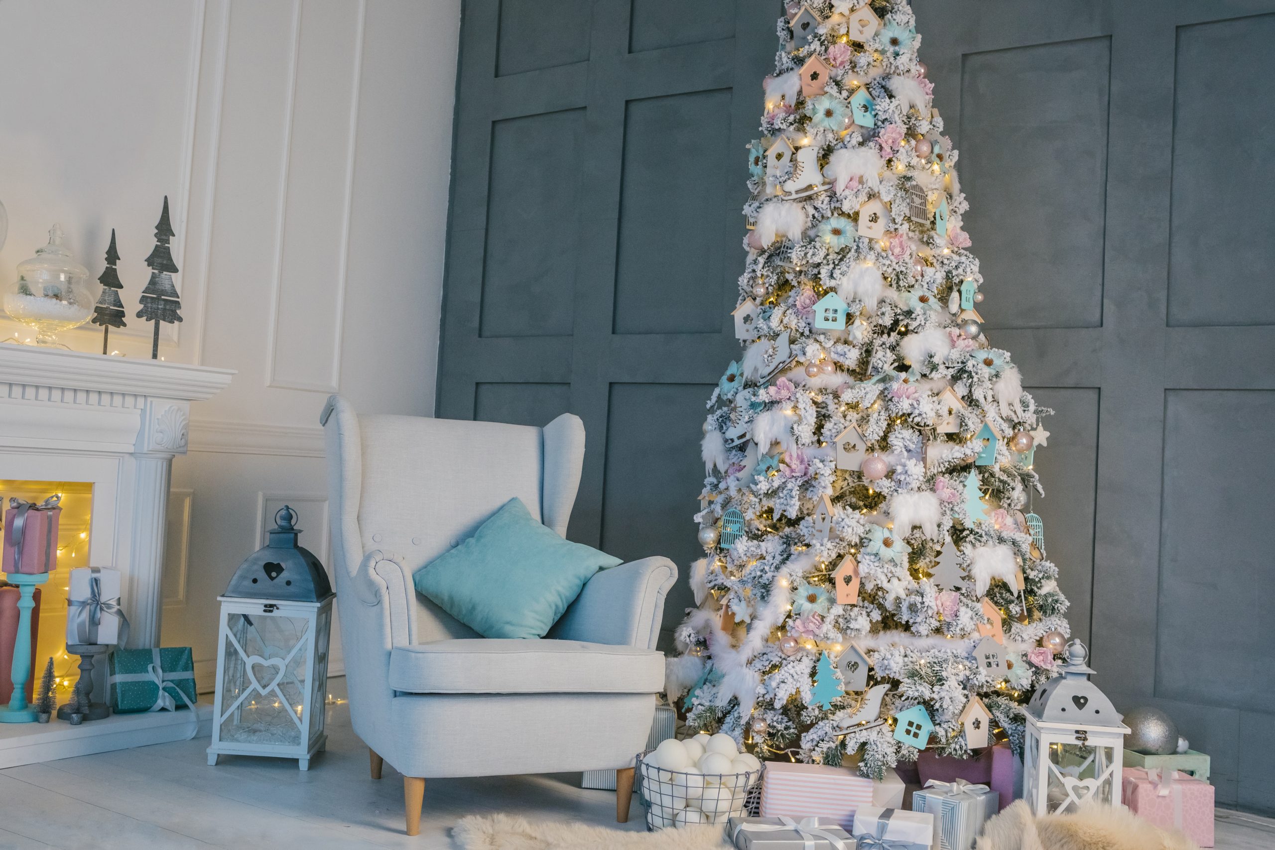 Get Into The Festive Spirit With Beautiful Indoor Decorations!